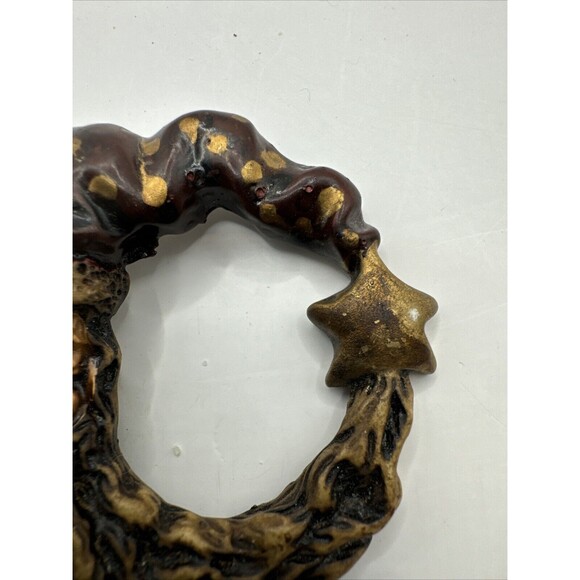 Vintage Folk  Santa Claus Christmas Xmas Winter Crescent Moon Brooch Pin - Picture 3 of 4